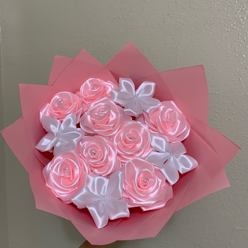 Twelve eternal flower (Pink & White) Bouquet